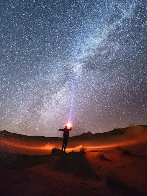 Mirando el cielo en Jaisalmer