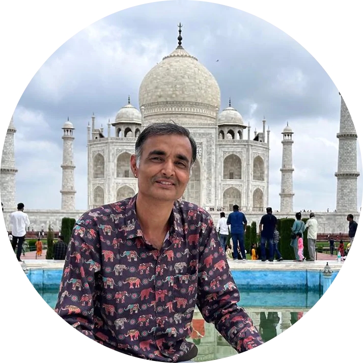 Rajendra, responsable de la agencia